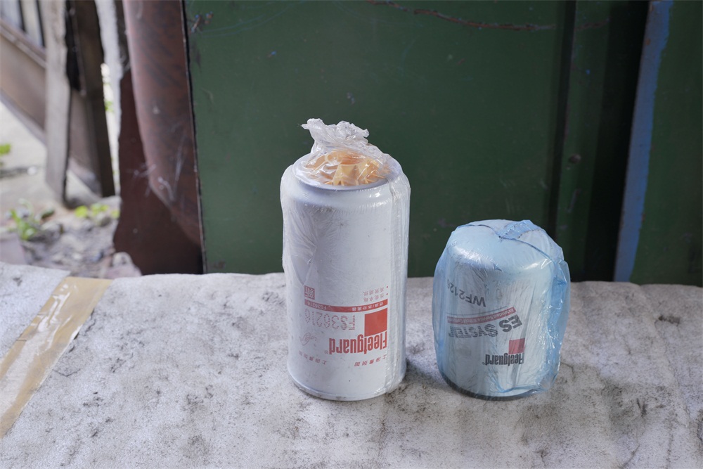 發動機濾芯.JPG